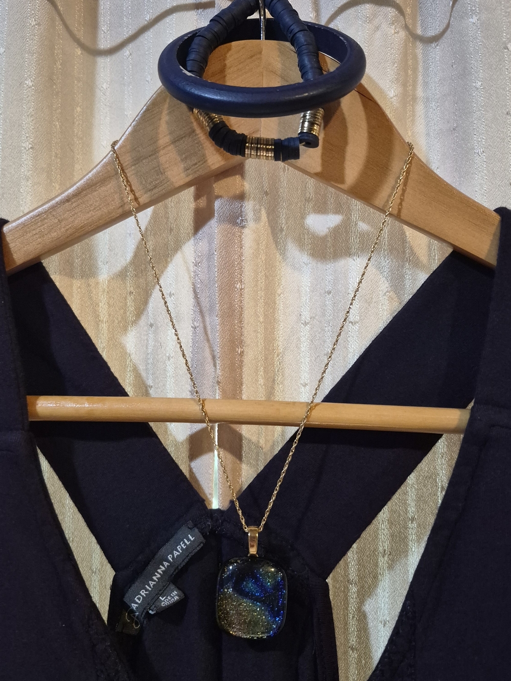 Adrianna Papell Navy Twist Back Top L & 3pc Blue Dichroic Glass Jewelry Set